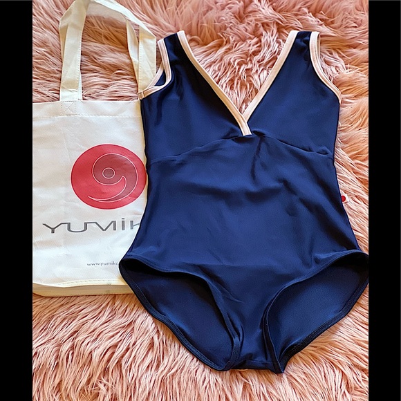 Yumiko ALICIA Leotard Navy with Pink Trim Size XS Pristine Condition